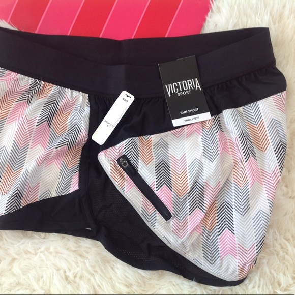 Victoria's Secret Best VSX Shorts - Picture 3 of 5